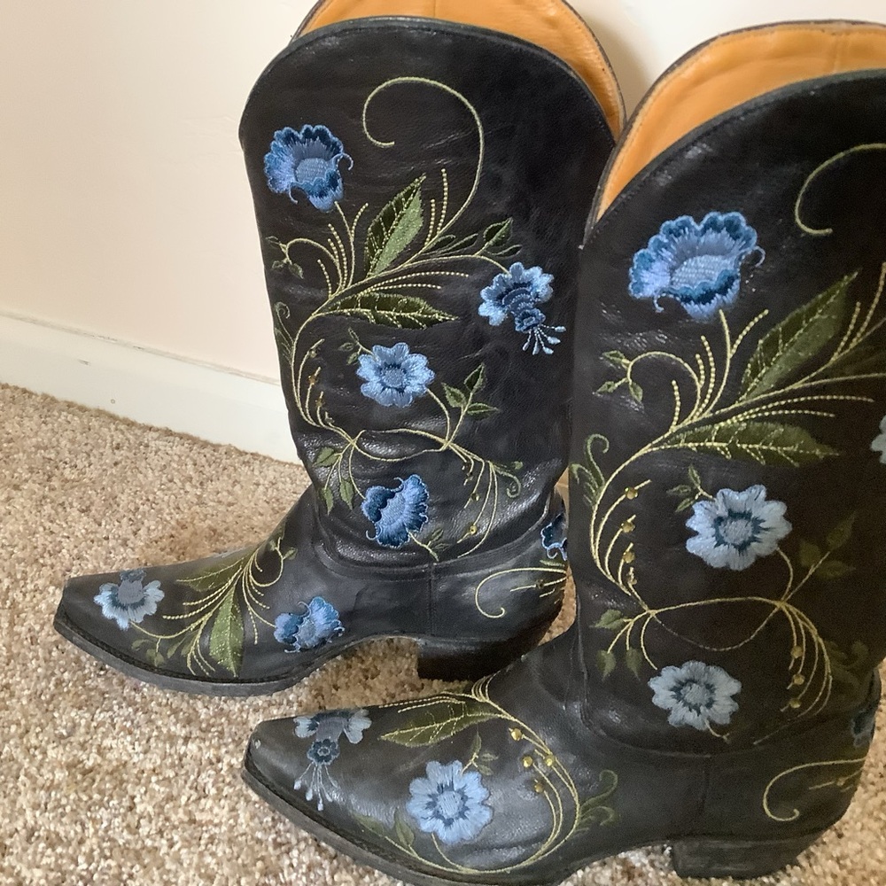 Old Gringo cowboy boots